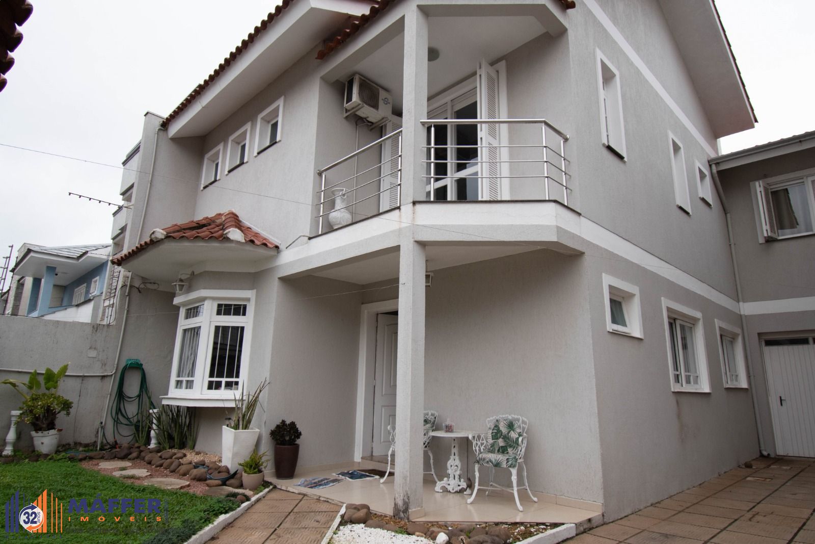 Casa sobrado no bairro Mont Serrat em Canoas