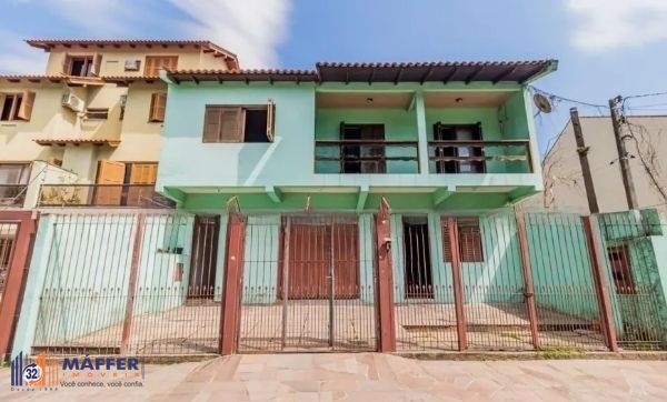 Casa sobrado no Jardim Itú Sabara de 3 dormitórios