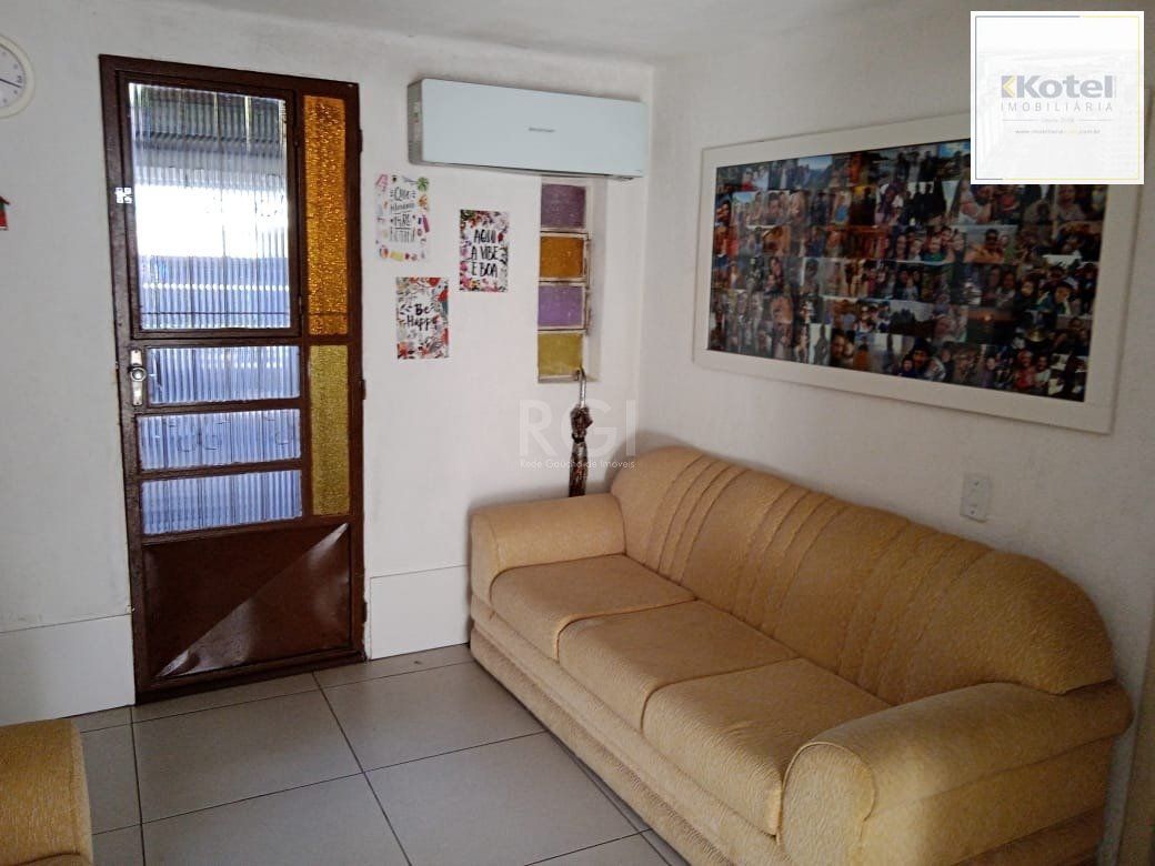 Casa para Venda - 140m², 5 dormitórios, 2 vagas - Cavalhada, Porto Alegre — foto 3