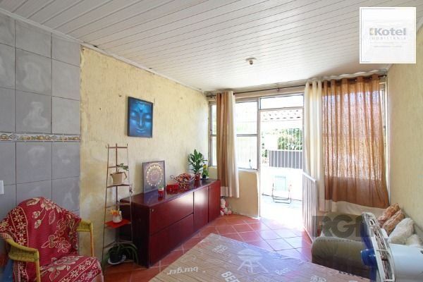 Casa em Porto Alegre, no bairro Jardim Itu, com 2 dormitório(s), e 2 banheiros, à venda. — foto 5