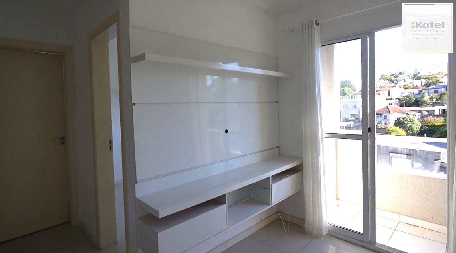 Apartamento no Teresópolis de 2 dormitórios infra e vaga DESOCUPADO — foto 4
