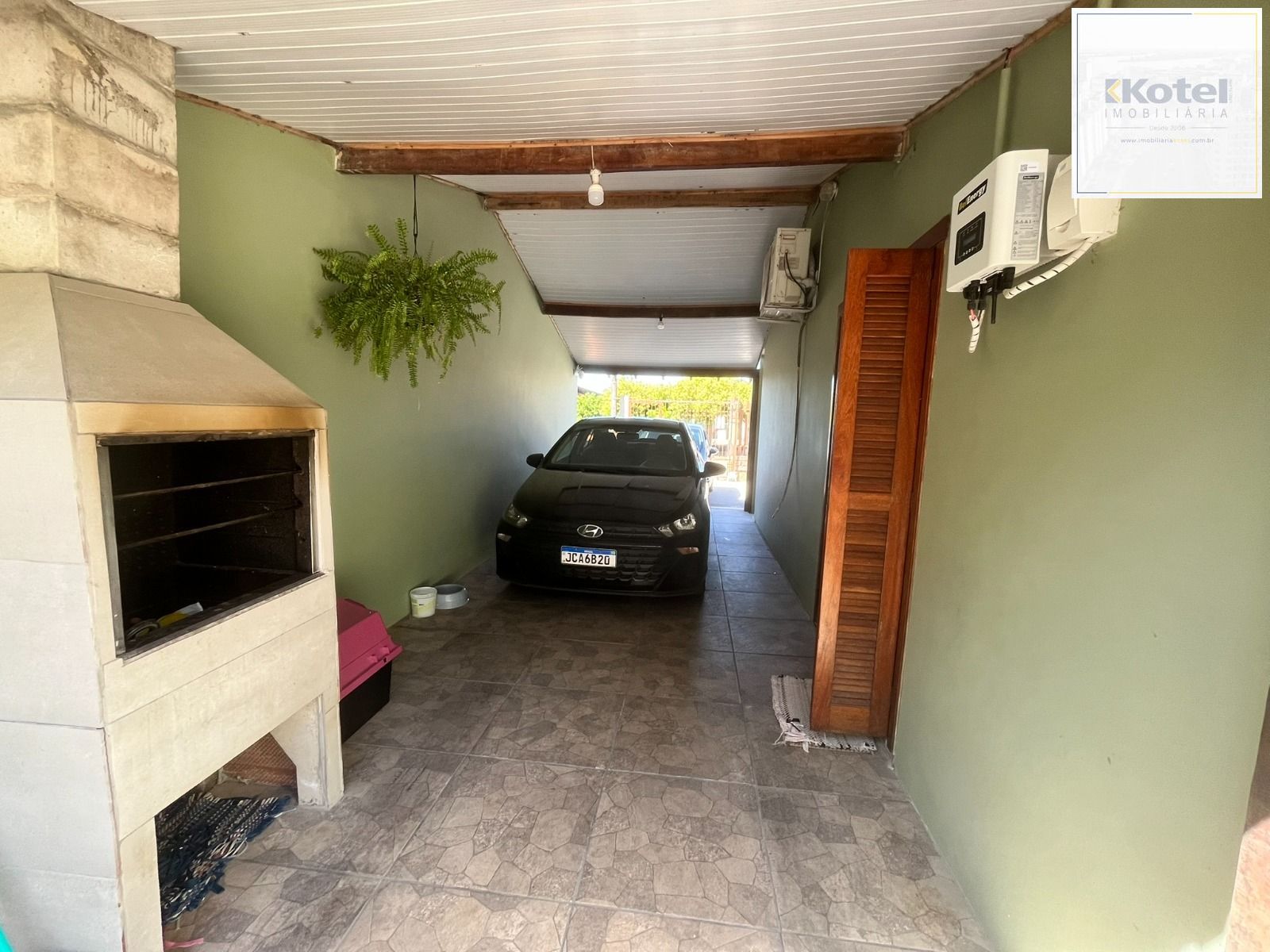 Casa 3 dormitorios com amplo patio