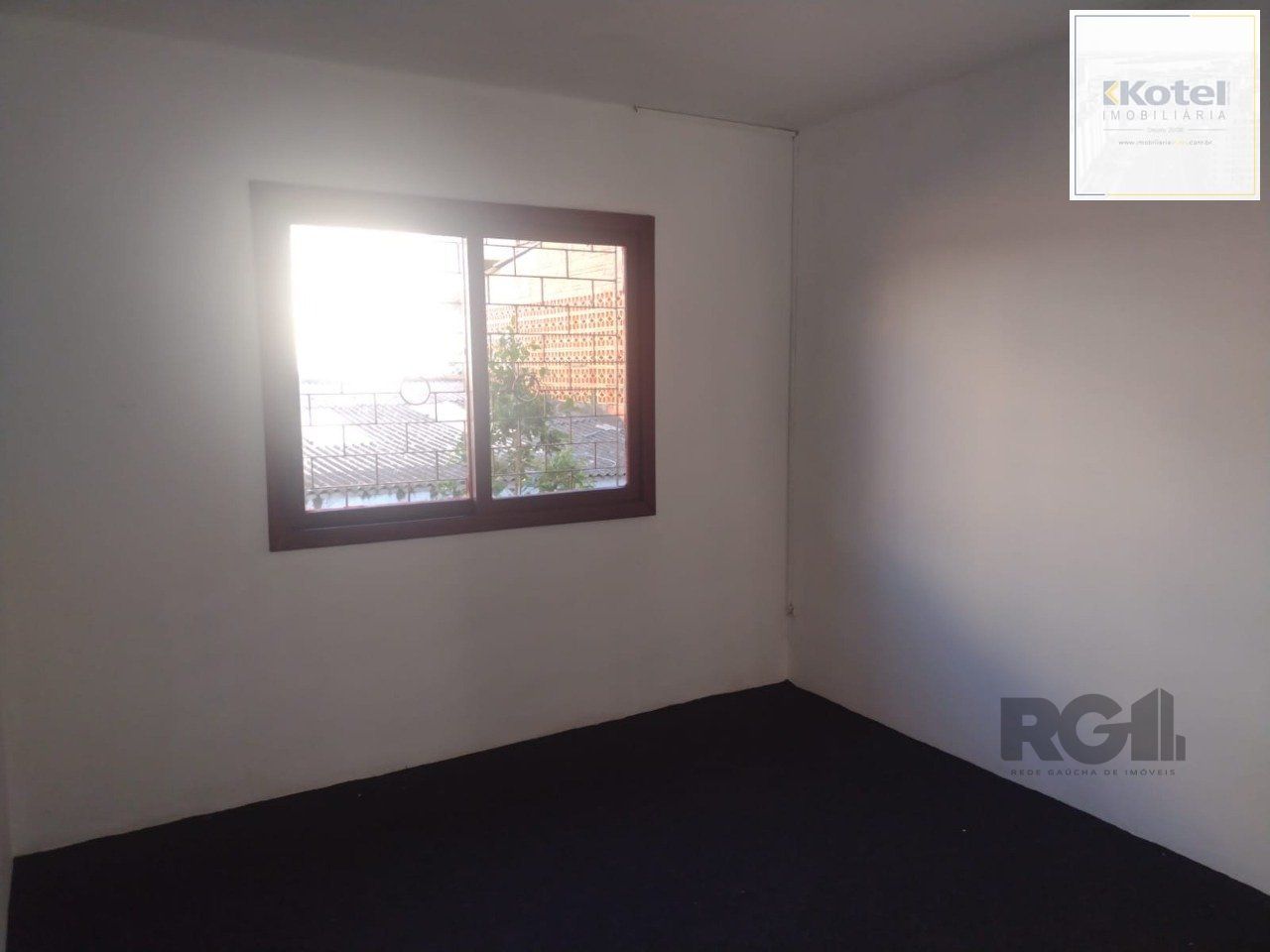 Casa 2 dormitórios, 1 vaga, Bairro Vila Cachoeirinha
