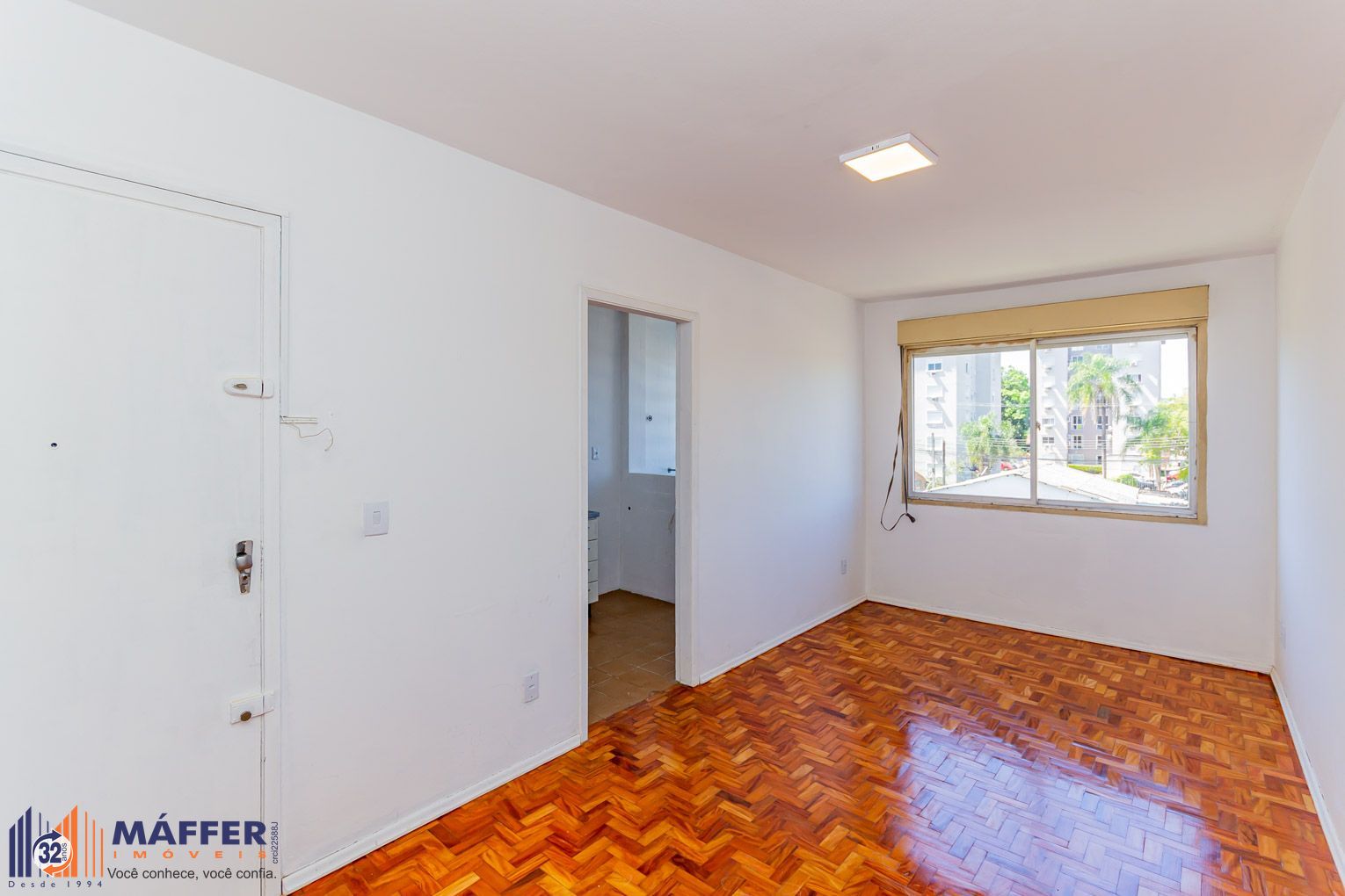 Apartamento de 3 dormitórios, **1 vaga - Cristal