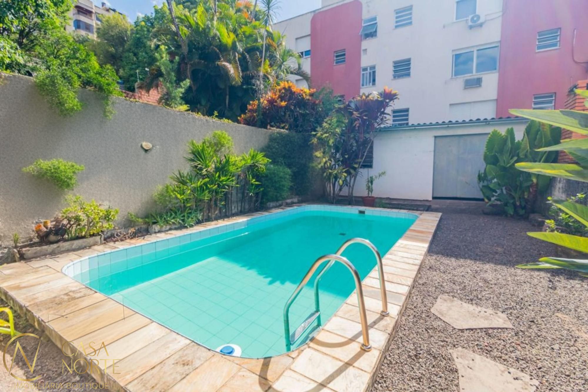 Casa à venda com 3 quartos, 255m², 1 suíte, 2 vagas, Rua Coronel Feijó no bairro São João em Porto Alegre