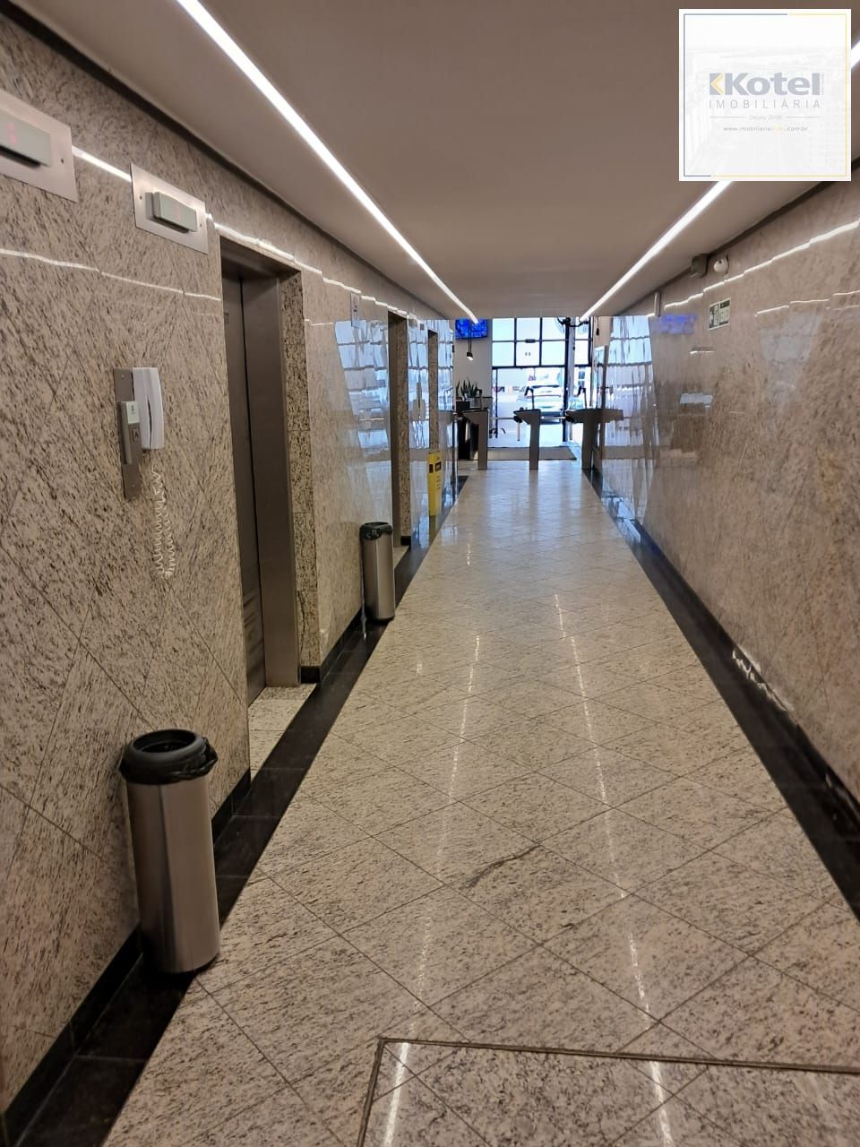 Conjunto/Sala para Venda - 57m² privativos no Centro Histórico