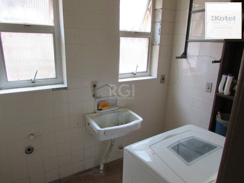 Casa Condominio para Venda - 200m², 3 dormitórios, sendo 1 suites, 4 vagas - São Lucas