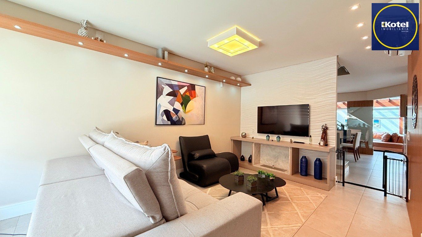 Casa em condomínio 3 dormitórios, 1suíte, 2 vagas, 186m² privativos no Ecoville.