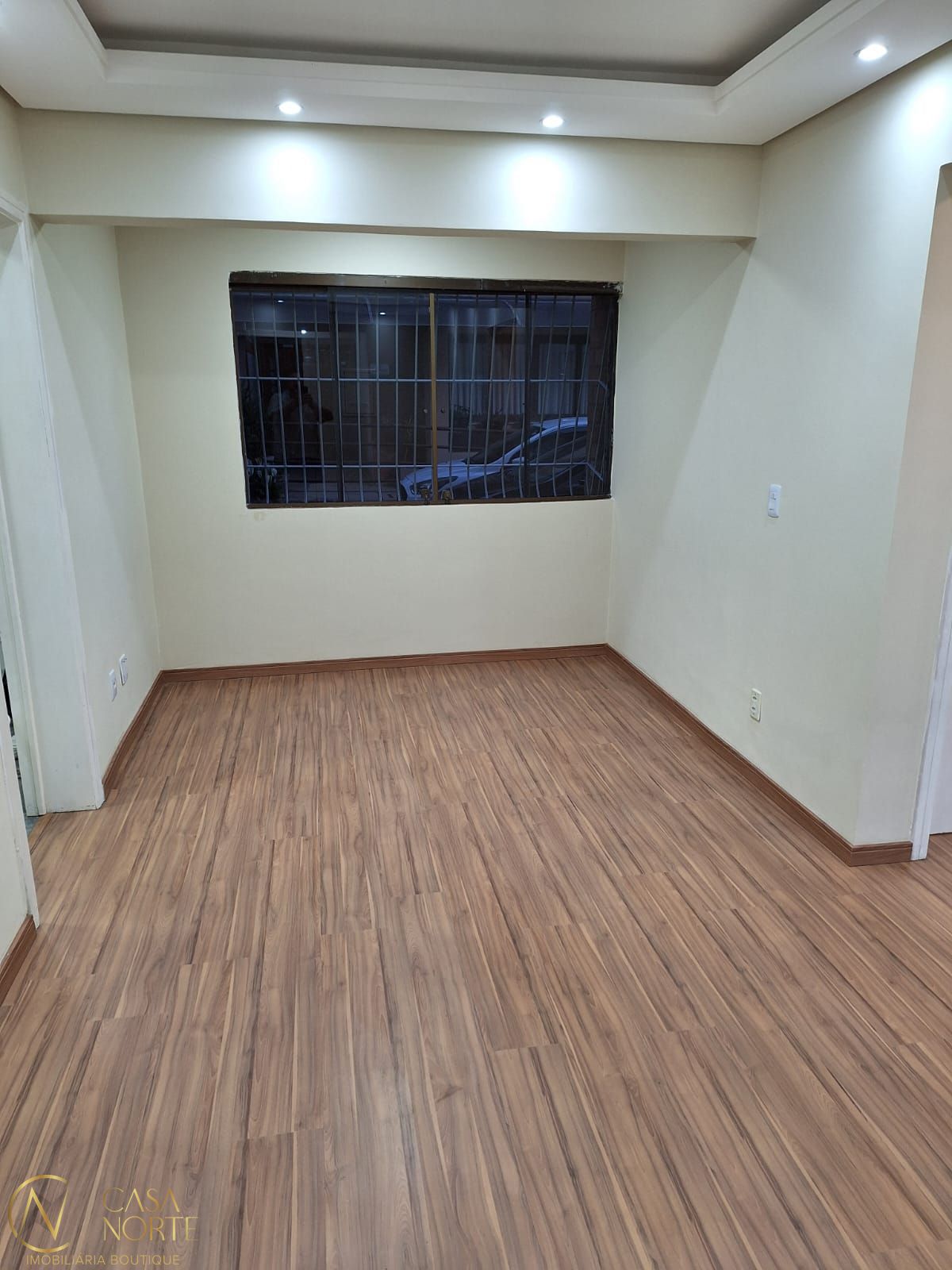 Apartamento à venda com 2 quartos, 85m², 1 vaga, Rua Doutor Aldo Wildt no bairro Vila Nova em Porto Alegre