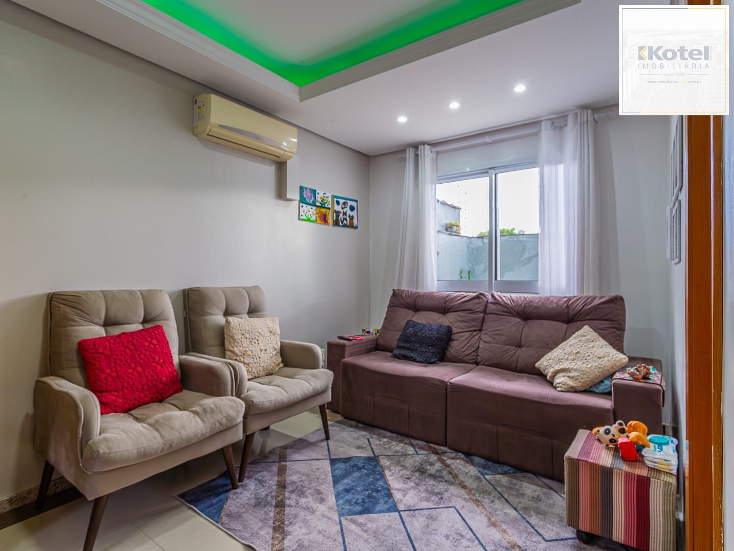 Casa 3 dormitórios com duas suítes bairro Jardim Floresta - Lindoia
