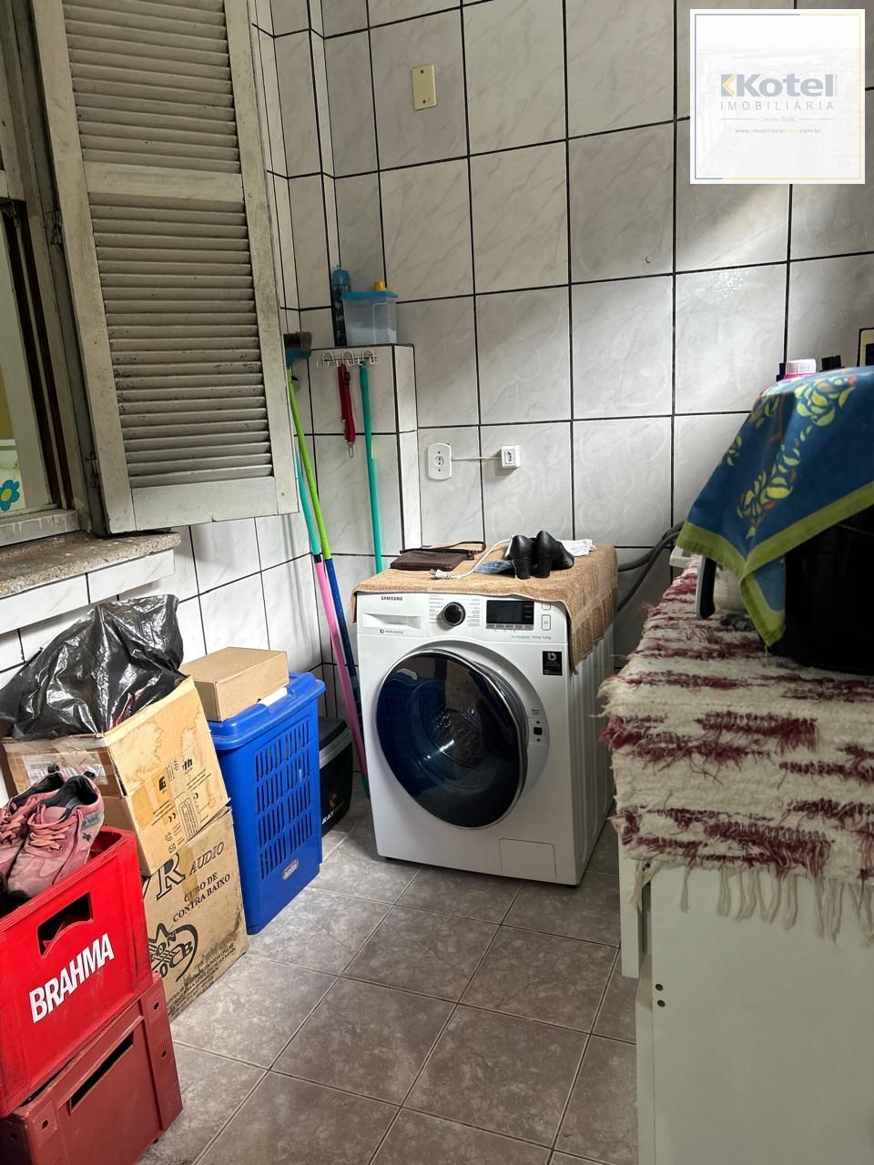 Apartamento desocupado e pronto para morar, 03 dormitórios, bairro IAPI — foto 3