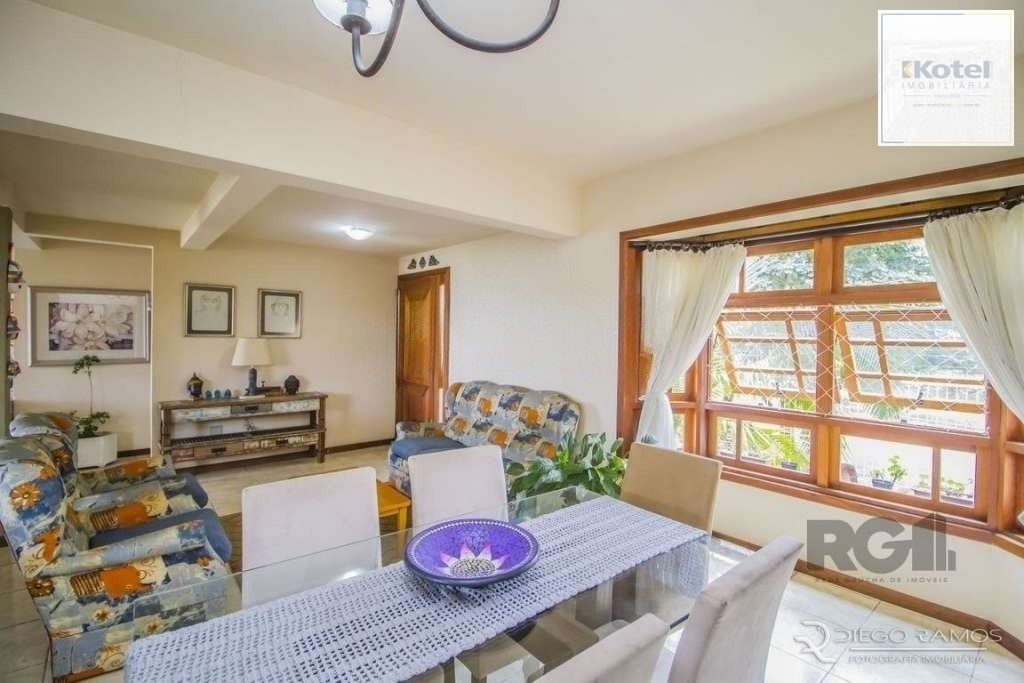 Casa 4 quartos à venda, 222m², Medianeira - Porto Alegre — foto 2