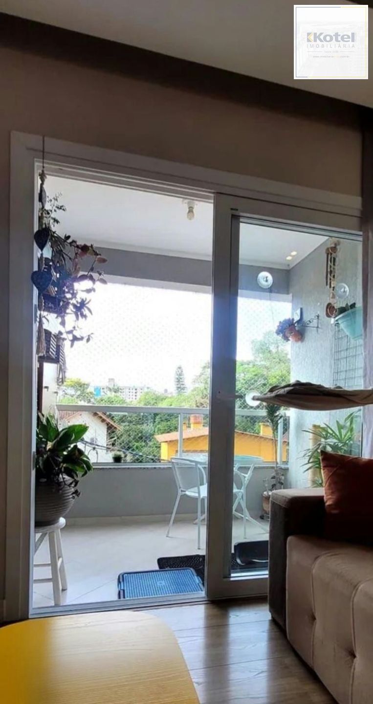 Apartamento de 2 dormitórios e 1 vaga de garagem no centro de Gravataí.