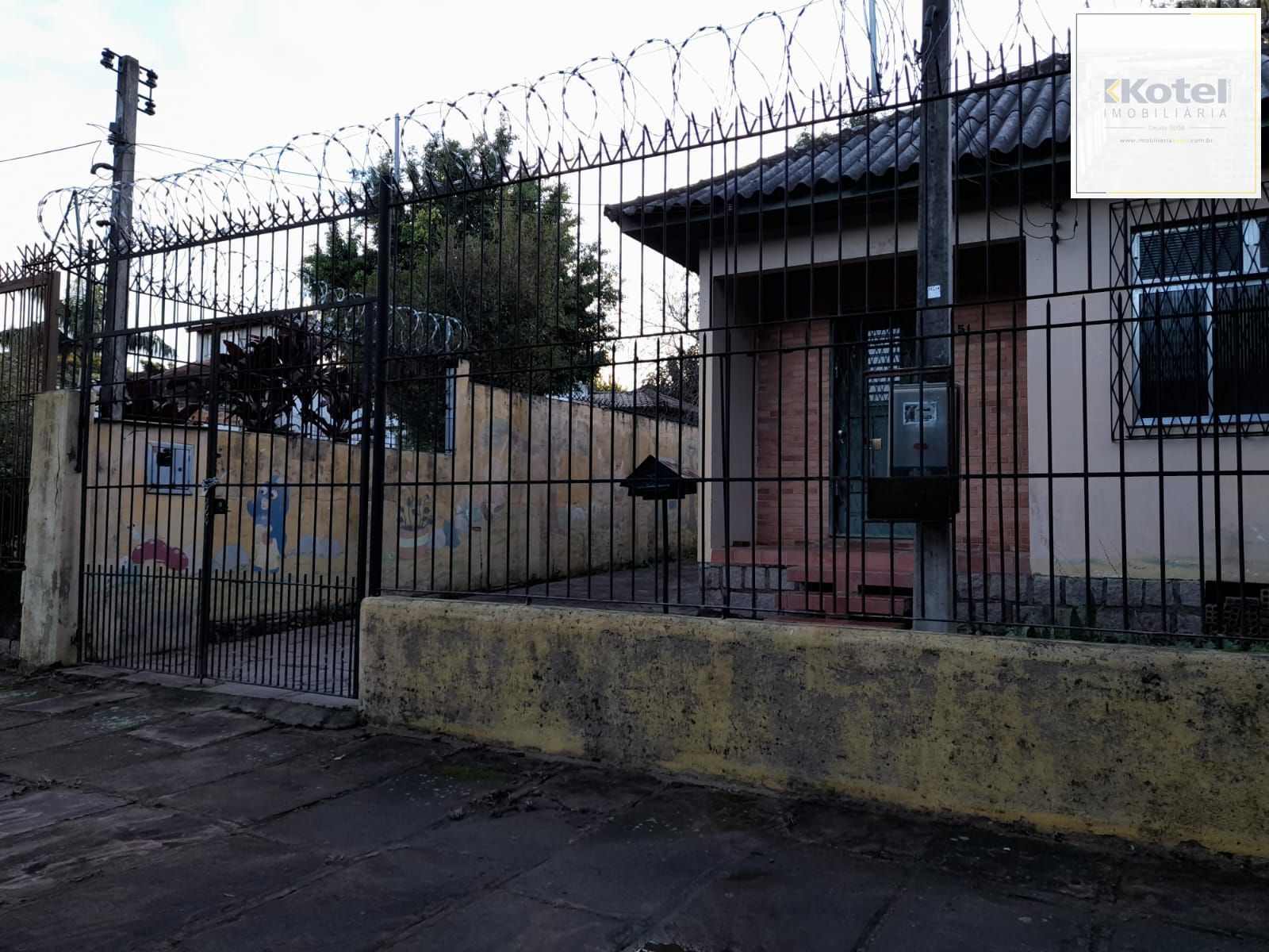 Casa em terreno com 335 metros quadrados no Bairro Jardim Itu — foto 3
