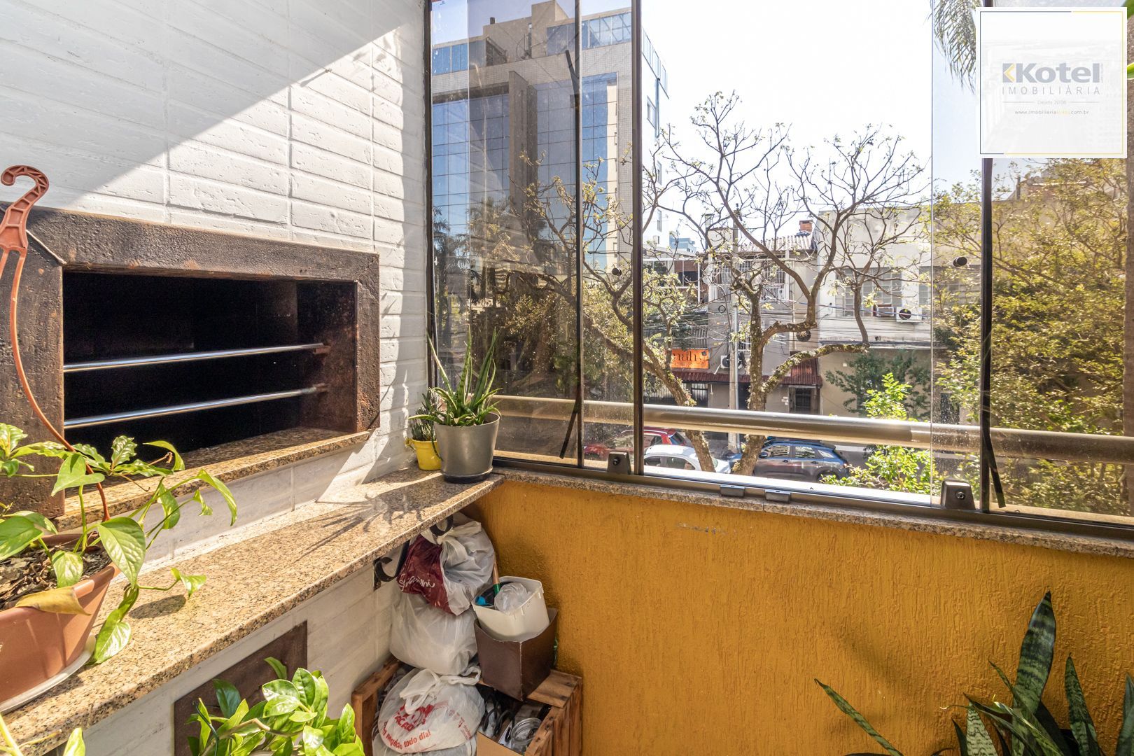 Apartamento 3 dormitórios no Menino Deus