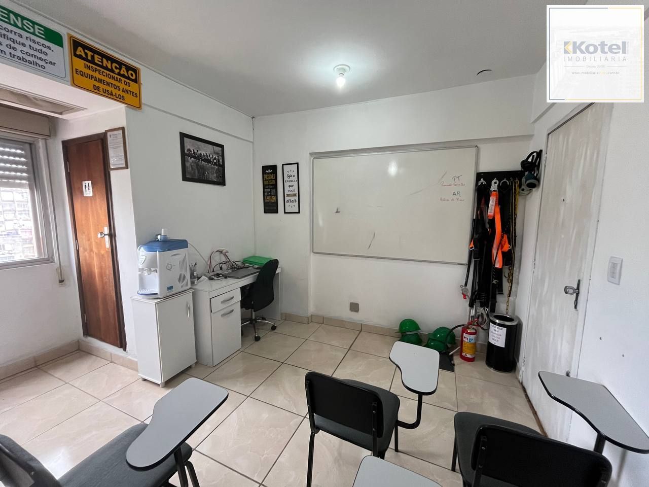 Sala comercial à venda – Andar alto, ótima vista