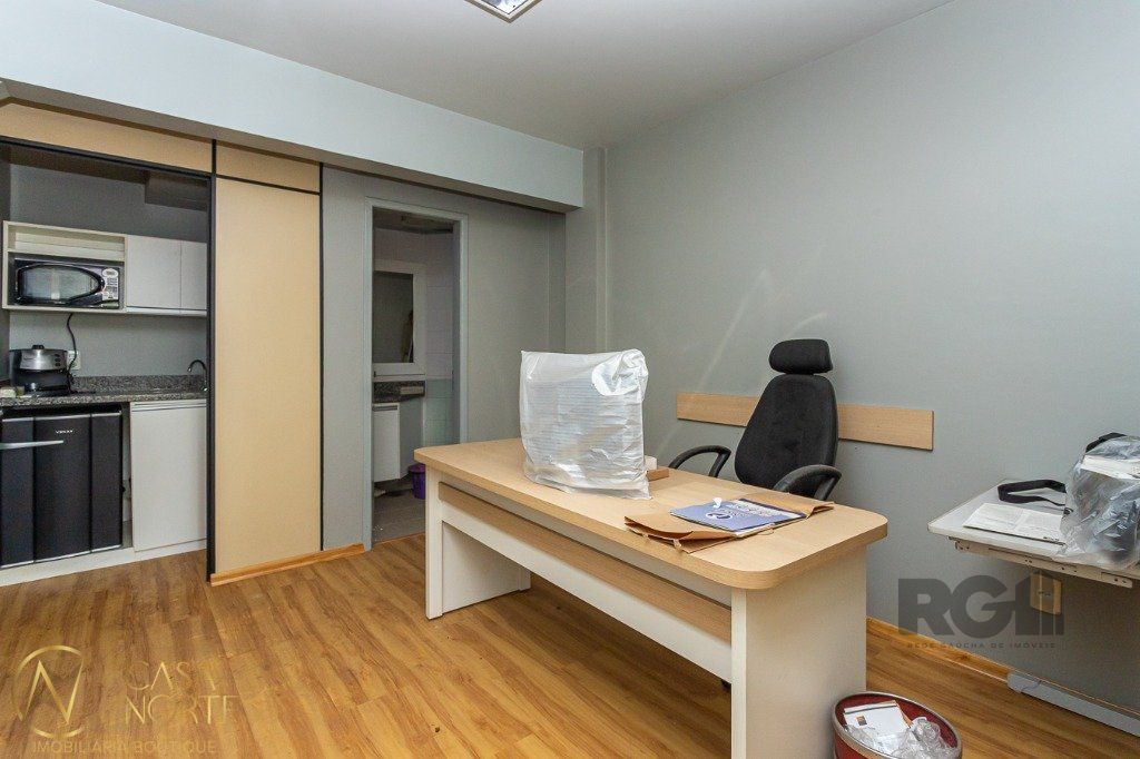 Sala Comercial à venda , 48m², Avenida Ipiranga no bairro Praia de Belas em Porto Alegre