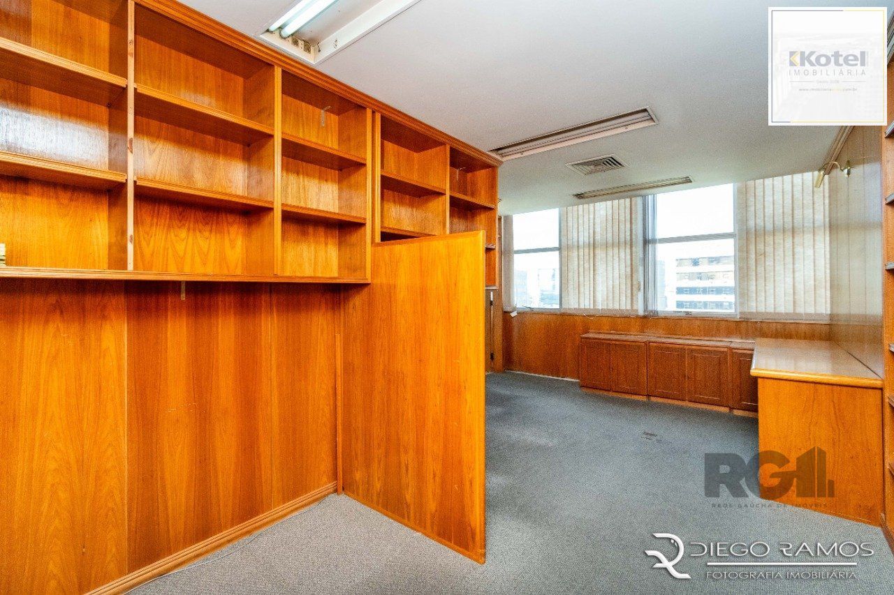Sala Comercial à venda, 172m², Centro Histórico - Porto Alegre