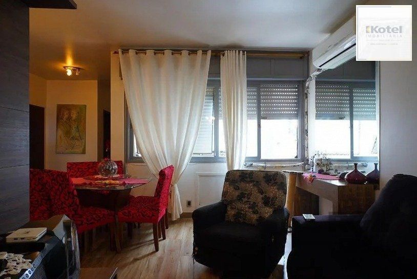 Apartamento 91m² - 3 dormitórios e 2 vagas no bairro Petrópolis