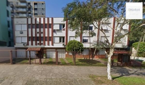 Apartamento no Menino Deus de 2 dormitórios e vaga DESOCUPADO