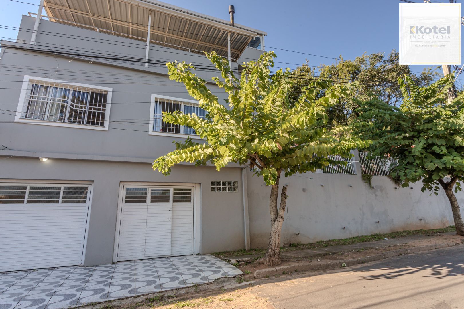 Casa sobrado no Morro Santana de 2 dormitórios e 2 vagas