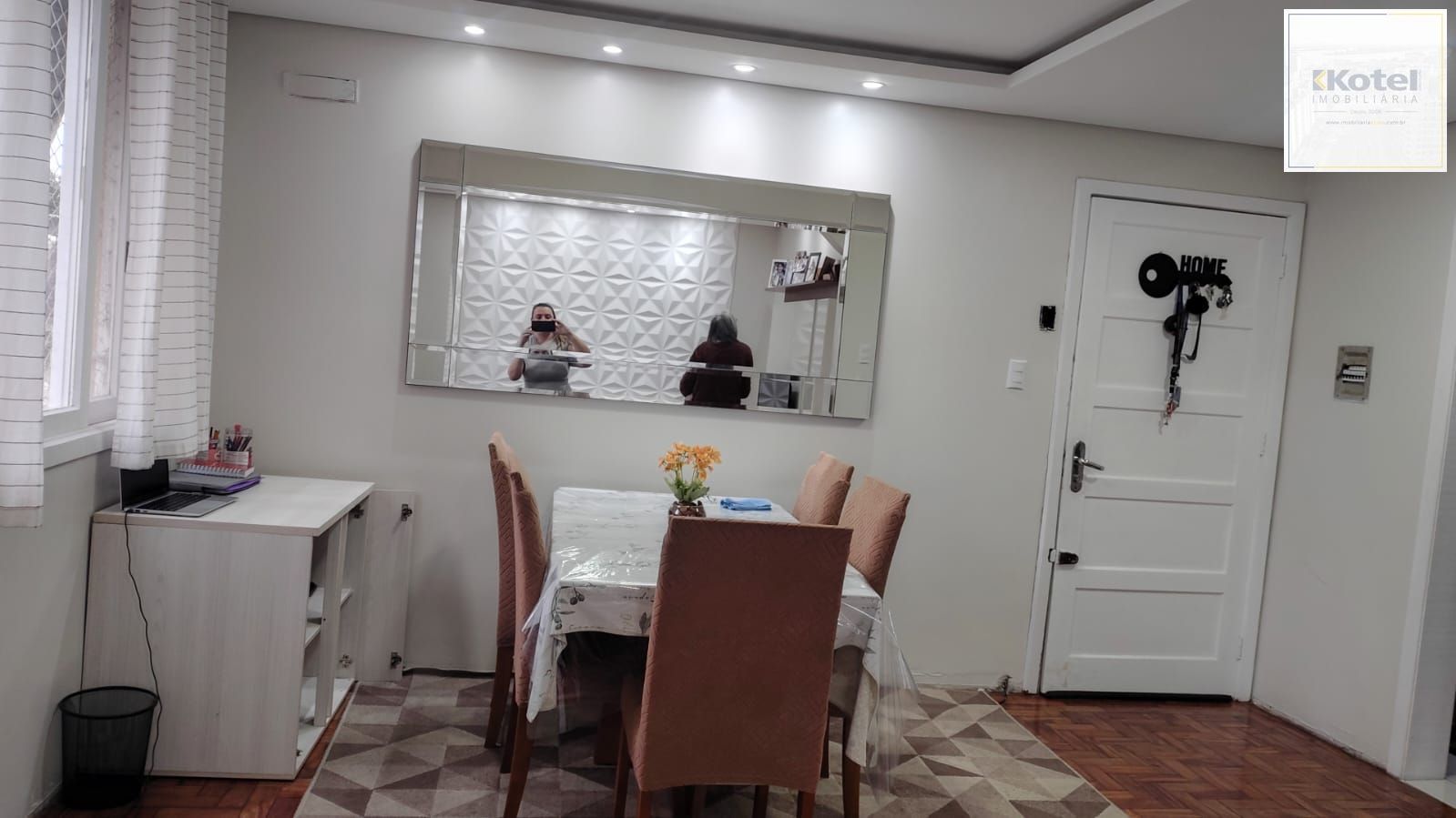 Apartamento de 3 dormitórios com vaga de garagem coberta e escriturada no bairro Partenon. — foto 3
