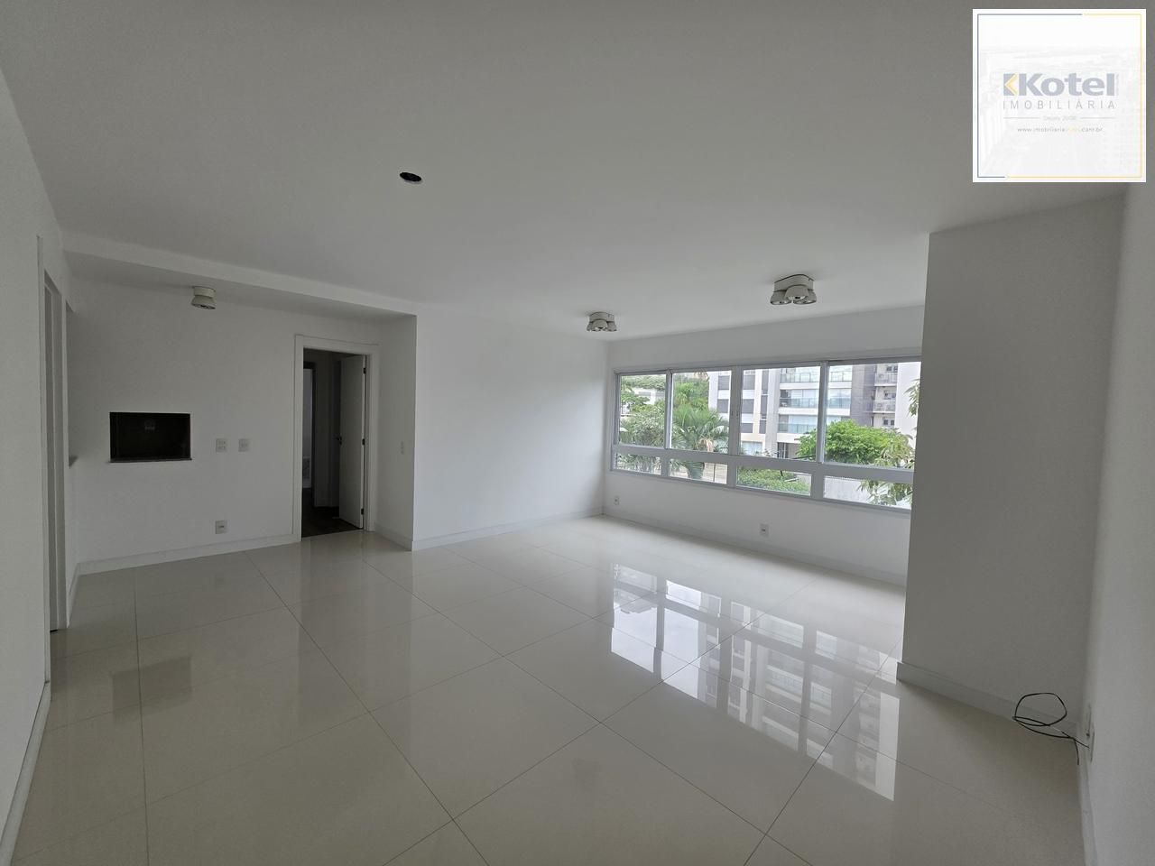 Apartamento novo com 03 dormitórios , 02 vagas de garagem dupla escriturada  com 01 suíte — foto 3
