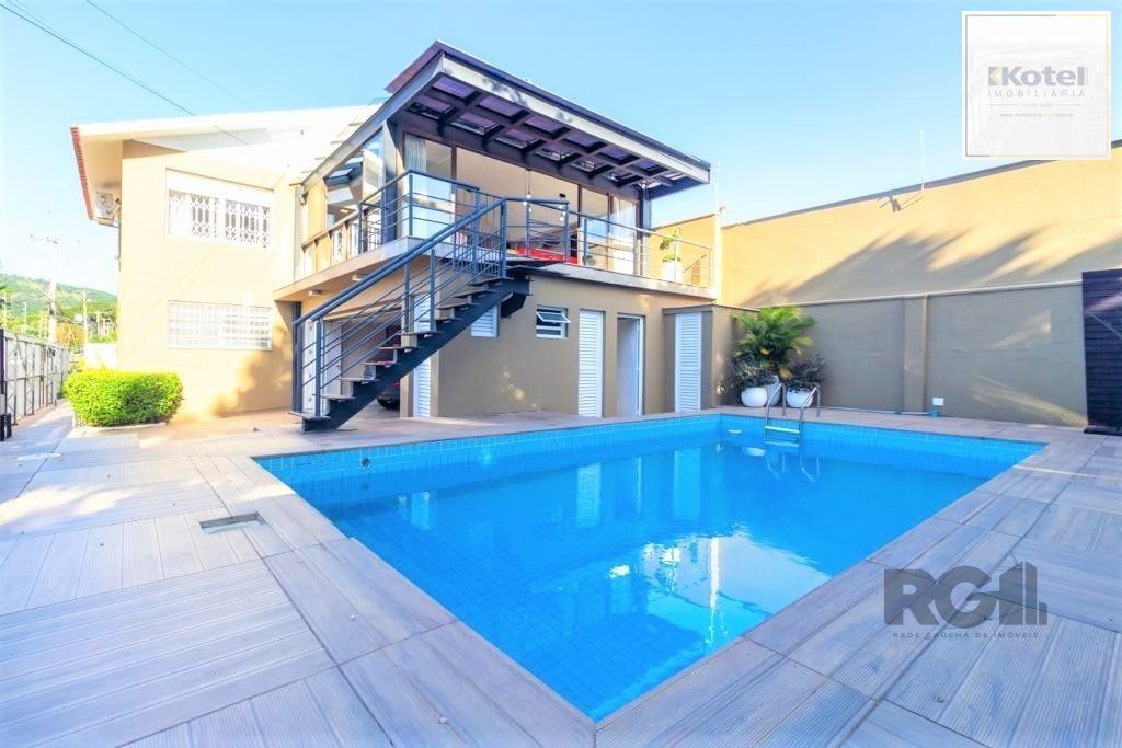 Casa de 380m², bairro Guarujá — foto 2