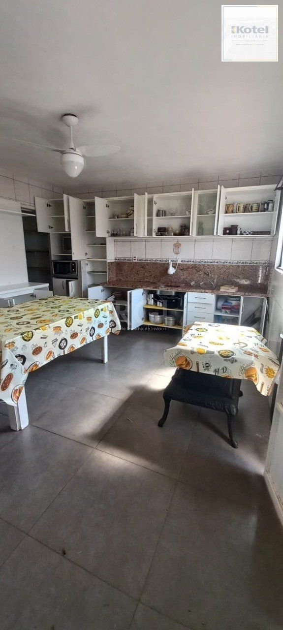 Casa para Venda - 149m², 4 dormitórios, 2 vagas - Campo Novo
