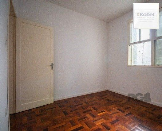 apartamento amplo e bem localizado de 2 dormitórios+dependência — foto 5