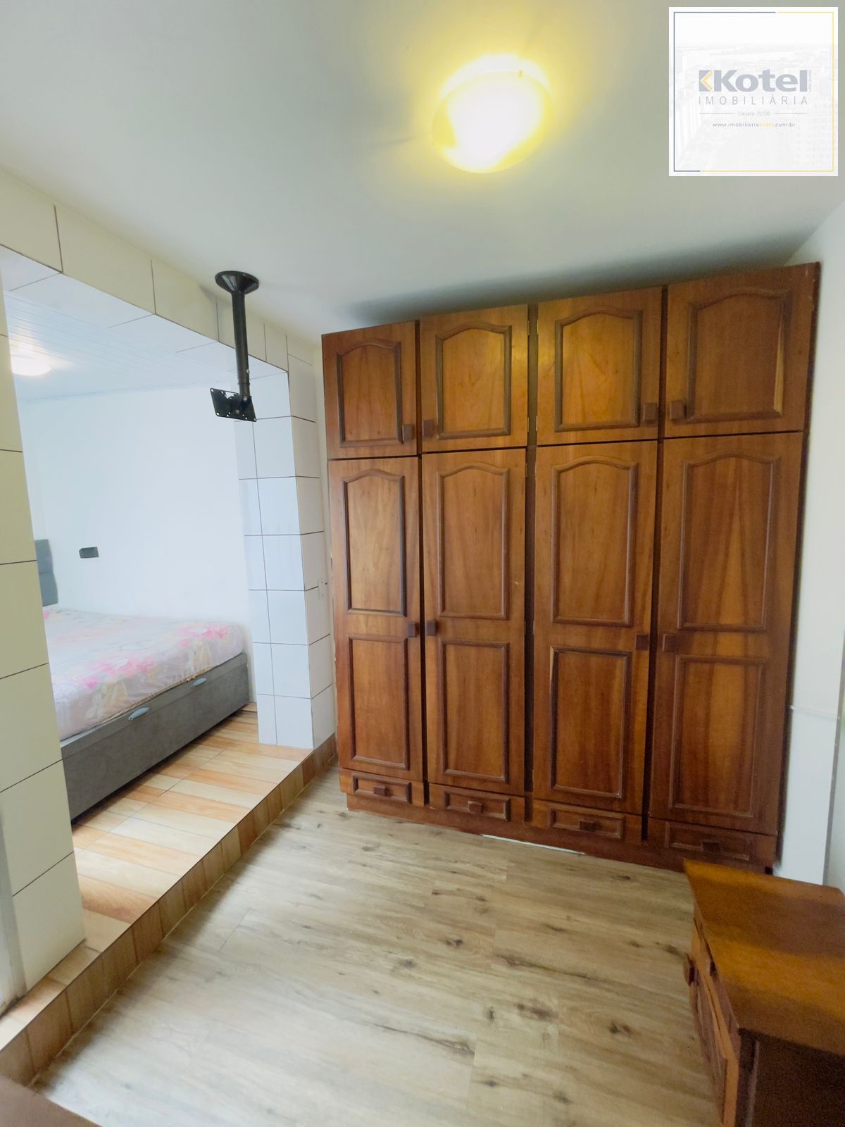 APARTAMENTO REFORMADO E DESOCUPADO, ENTRAR E MORAR NA CIDADE BAIXA!!!