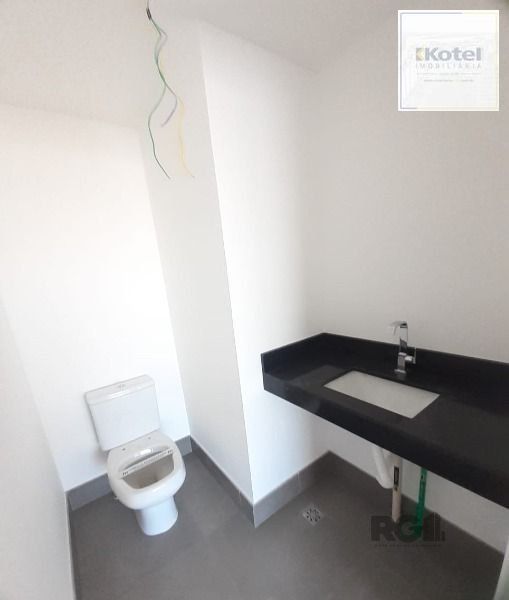 Conjunto/Sala em Porto Alegre, no bairro Praia de Belas, e 0 banheiros, à venda.