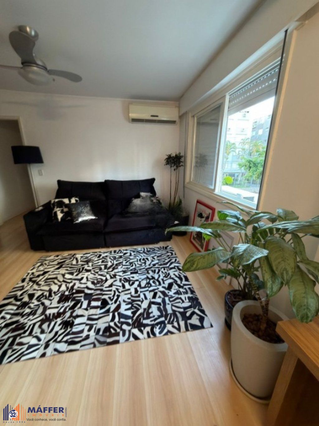 Apartamento 2 quartos mobiliado no Menino Deus