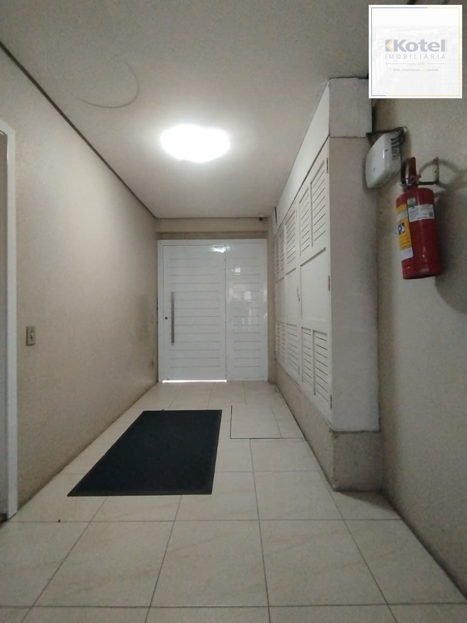 APTO DESOCUPADO COM VAGA GARAGEM