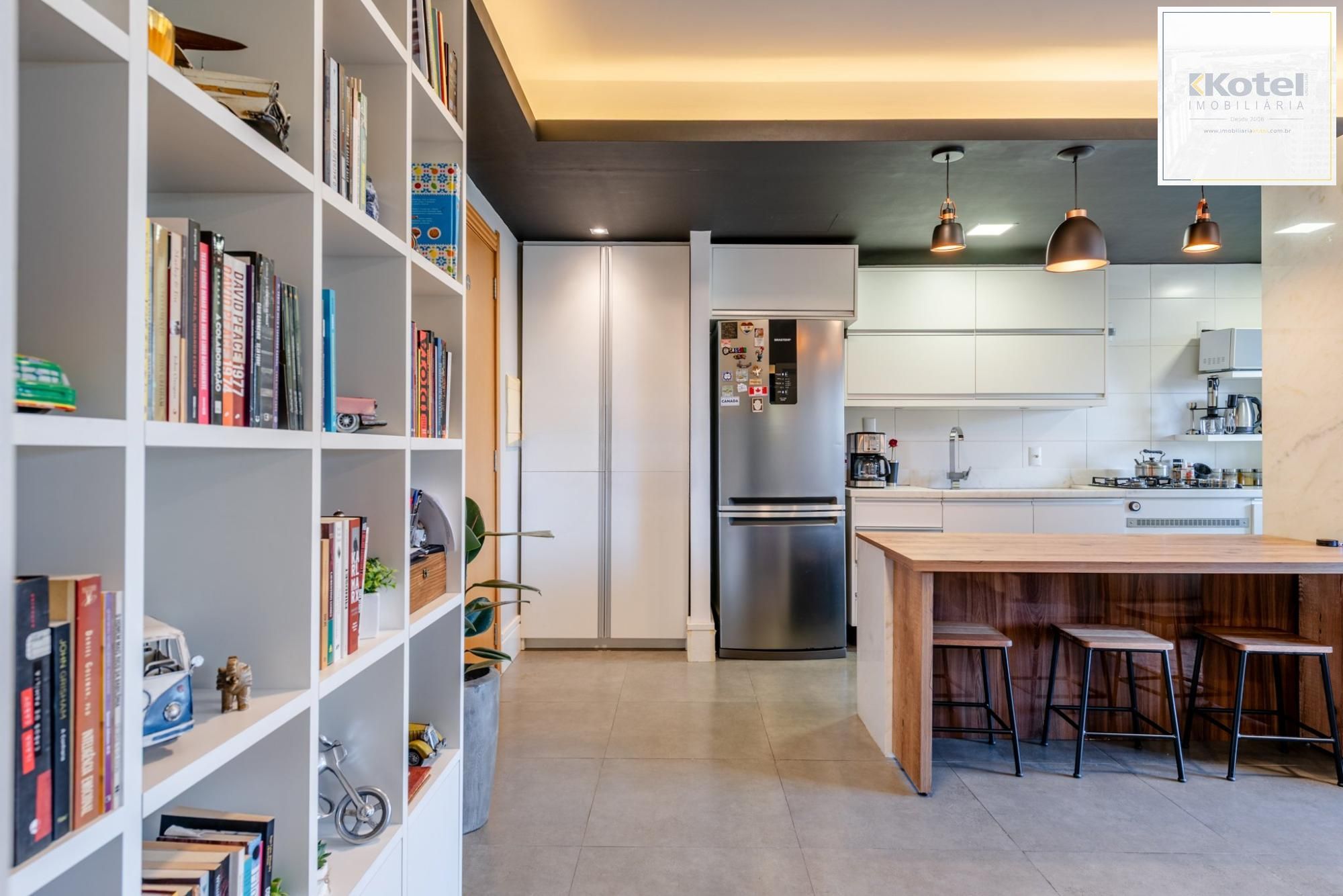 Apartamento de 1 dormitório á venda em Três Figueiras, Porto Alegre.