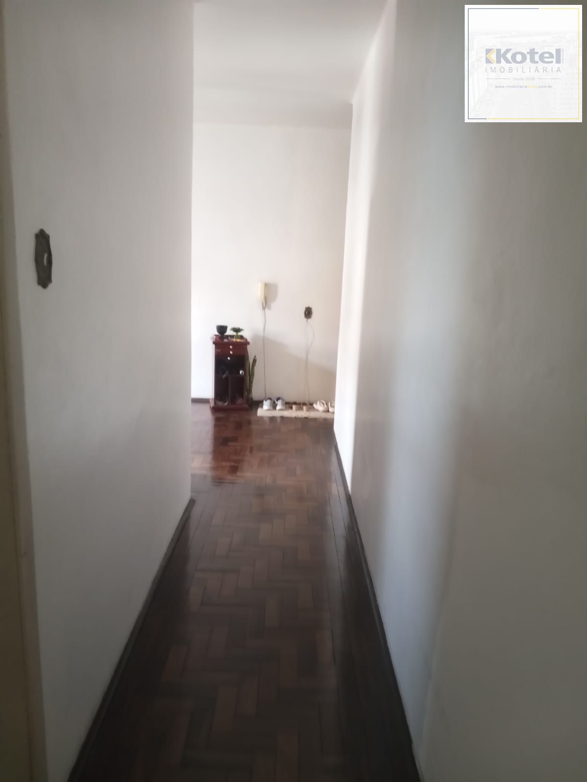 Apartamento três dormitórios,  - Bairro Medianeira — foto 4