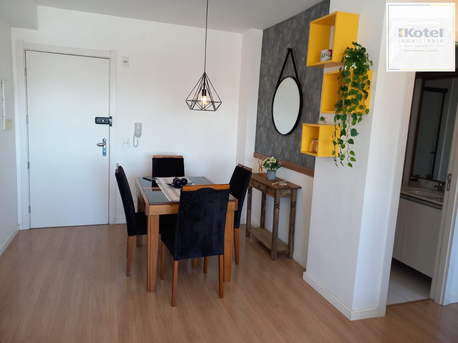 Apartamento de 2 dormitórios , 1 vaga coberta no bairro São Sebastião — foto 4