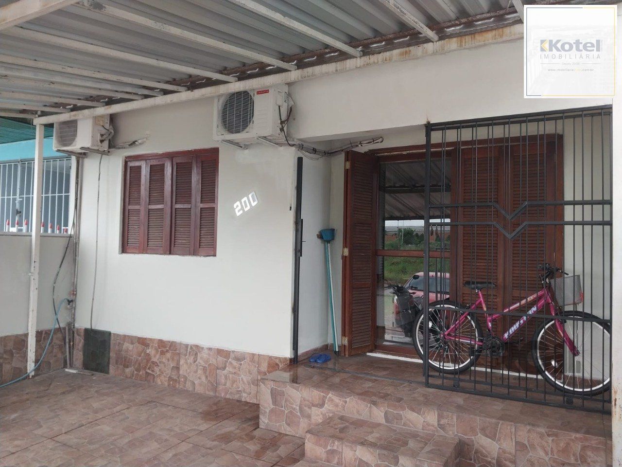 Casa 2 dormitórios, vaga de garagem, Bairro Pq dos Eucalípitos