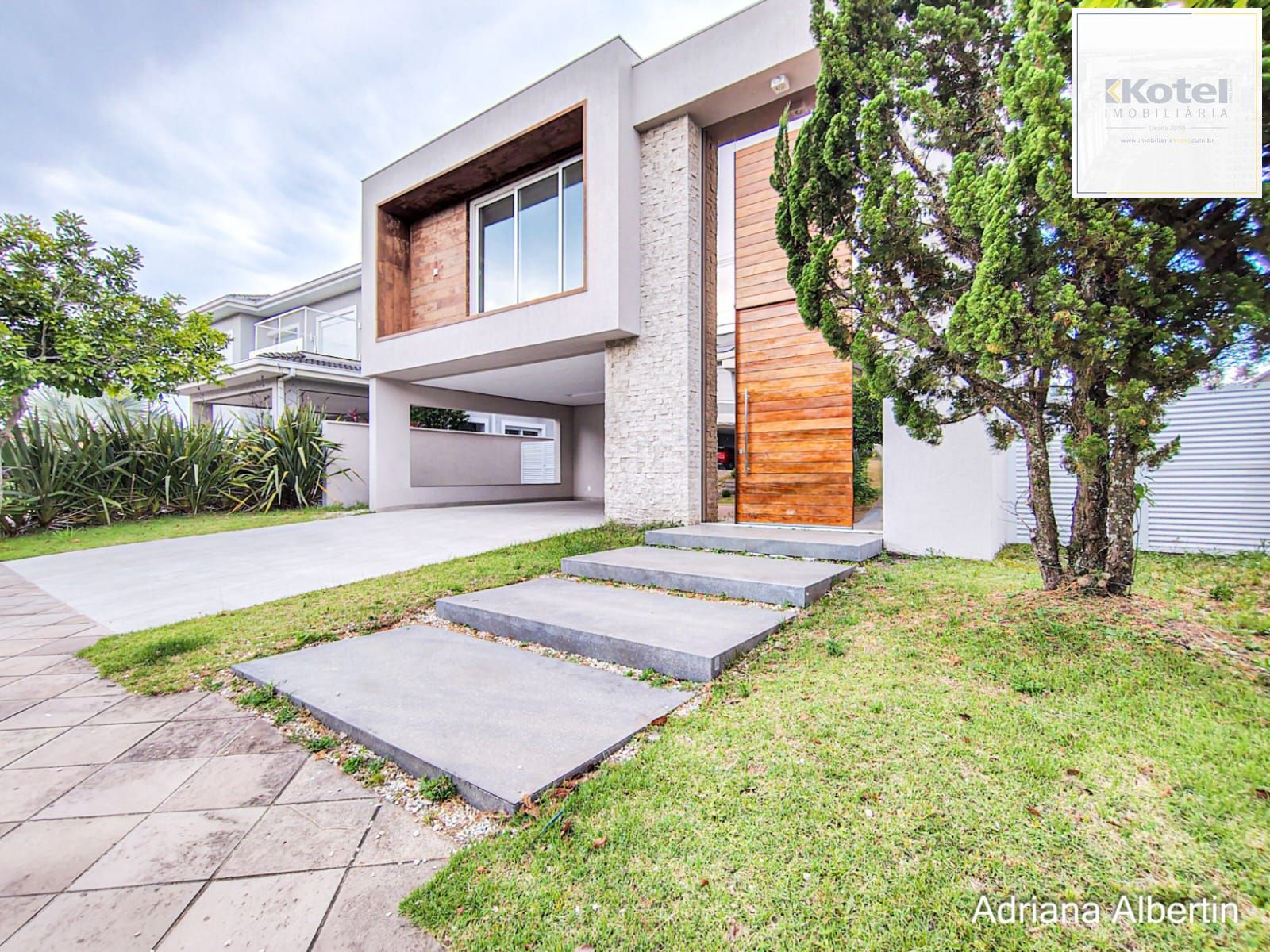 Casa com 400m² e 4 suítes — foto 2