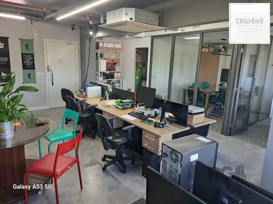 AMPLO CONJUNTO COMERCIAL COM 81 M2  NO HOM NILO — foto 5