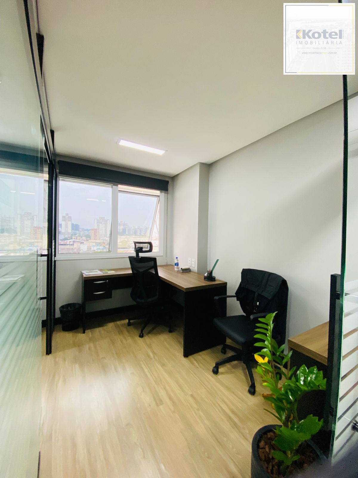 Sala comercial no Hom Lindoia
