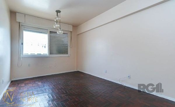 Apartamento à venda com 2 quartos, 87m², 1 vaga, Avenida Cristóvão Colombo no bairro Floresta em Porto Alegre