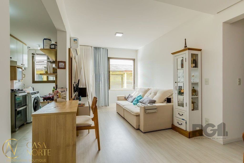 Apartamento à venda com 2 quartos, 67m², 1 suíte, 1 vaga, Praça Doutor Gastão Santos no bairro Passo da Areia em Porto Alegre