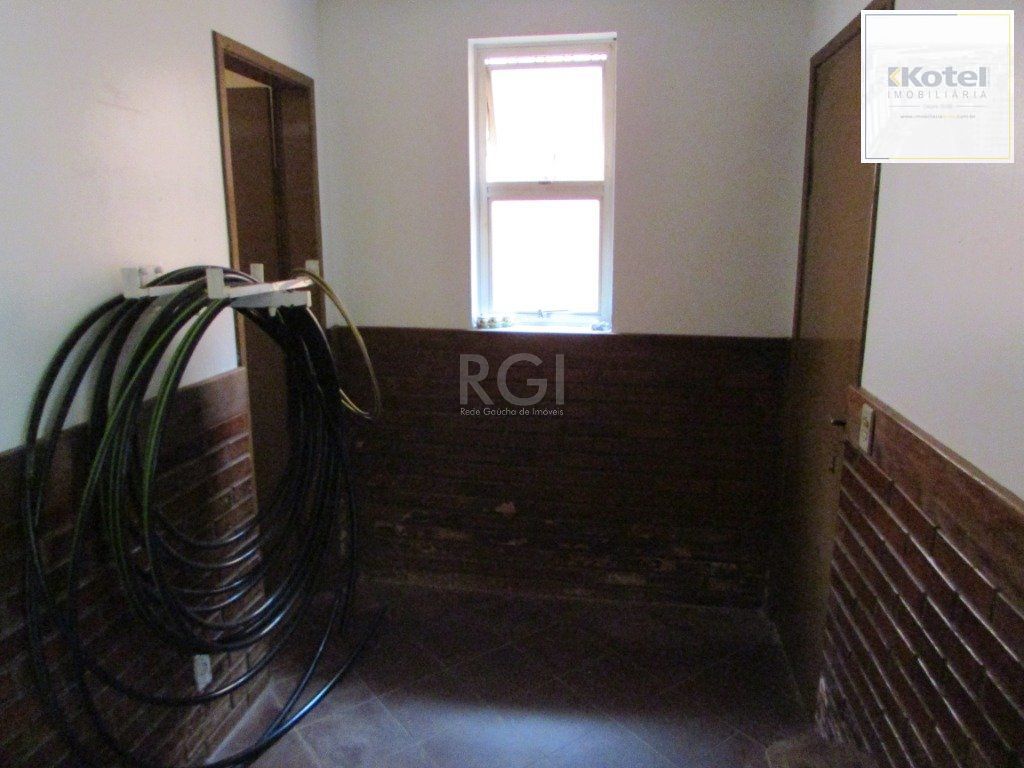 Casa Condominio para Venda - 200m², 3 dormitórios, sendo 1 suites, 4 vagas - São Lucas
