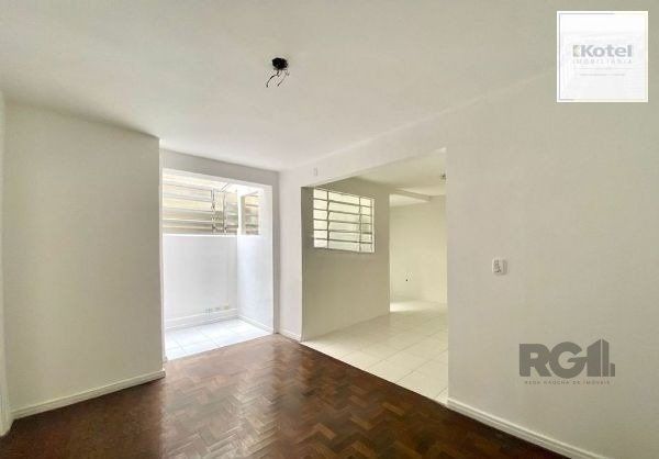 Apartamento no Praia de Belas de 2 dormitórios DESOCUPADO