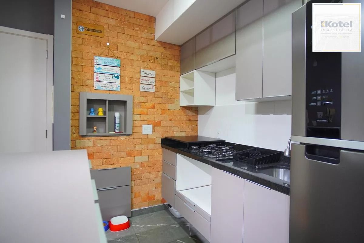 Apartamento 2 dormitórios suíte, elevador, infra e vaga coberta na Farrapos