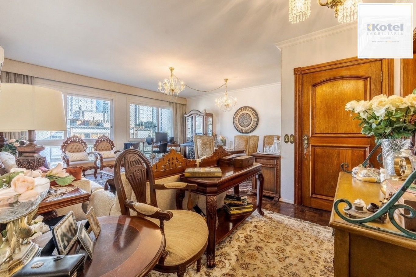 Vende-se apartamento com 3 quartos (1 suíte), 122 m² e 1 vaga – Petrópolis