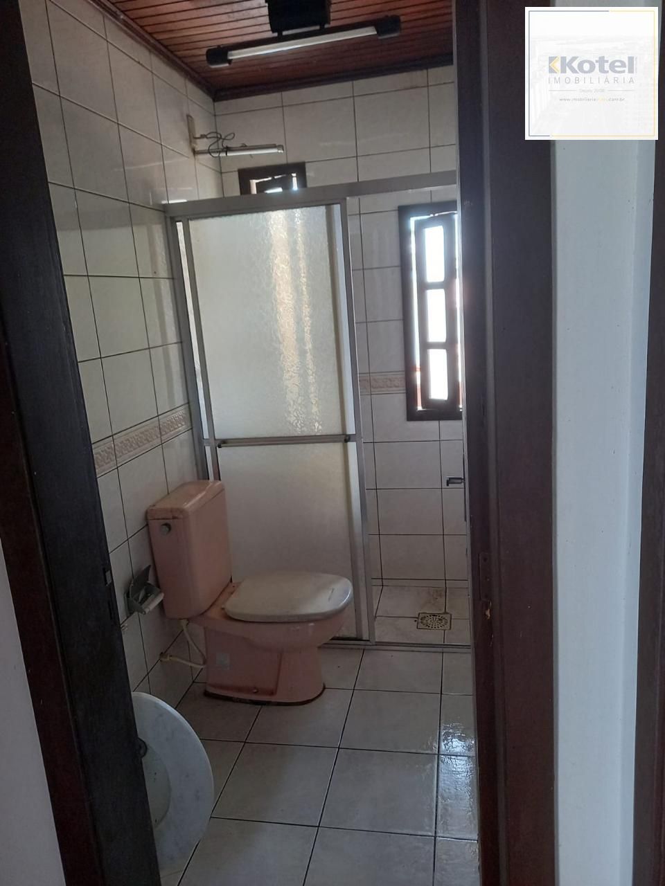 Ampla Casa residencial com 4 quartos, 3 banheiros e 1 suíte  garagem — foto 5