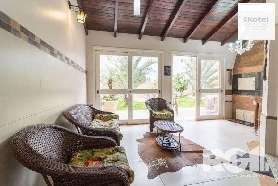 Casa 4 quartos à venda, 233m², Jardim Itu - Porto Alegre