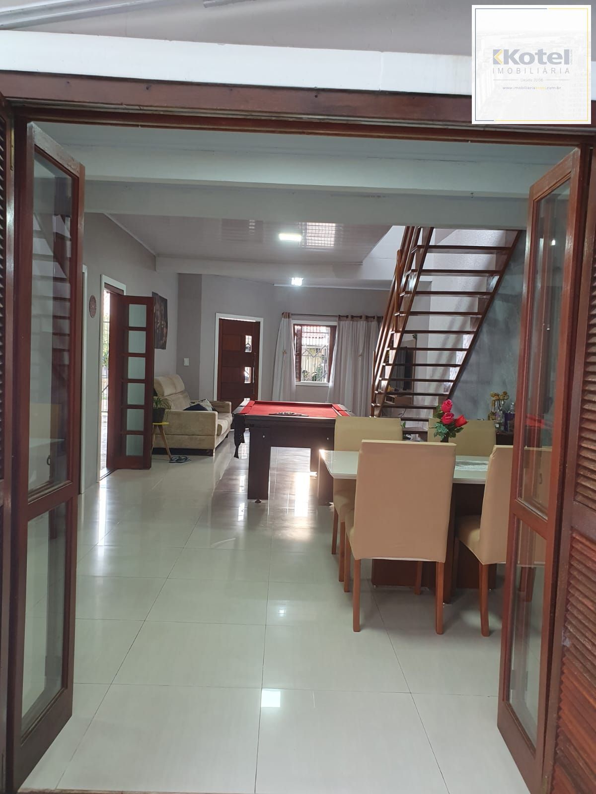 Casa, 3 Dormitórios, 2 Banheiros, 180m², Bairro Estância Velha, Canoas